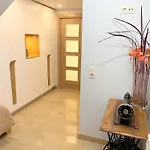 Acogedor Con Acabados Primera Calidad דירה