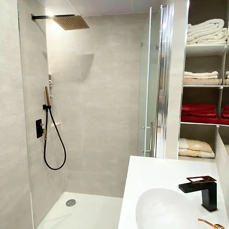 Acogedor Con Acabados Primera Calidad Apartamento Saragoça