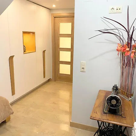 Acogedor Con Acabados Primera Calidad Apartman