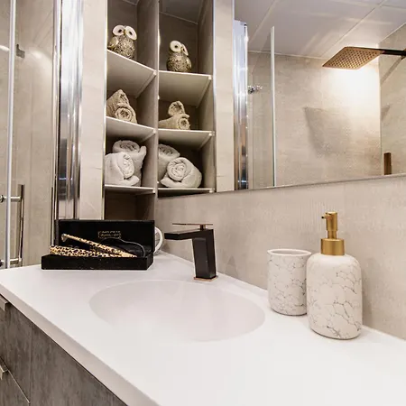 Dupont 4 I Comfort I 4 Guests I 2 Bathroom I 2 Bedrooms I Pilar