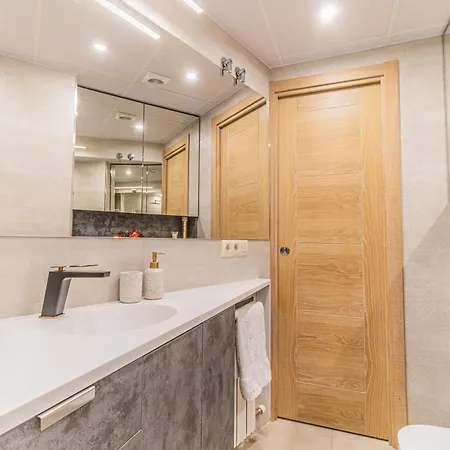 Dupont 4 I Comfort I 4 Guests I 2 Bathroom I 2 Bedrooms I Pilar Apartament Saragossa